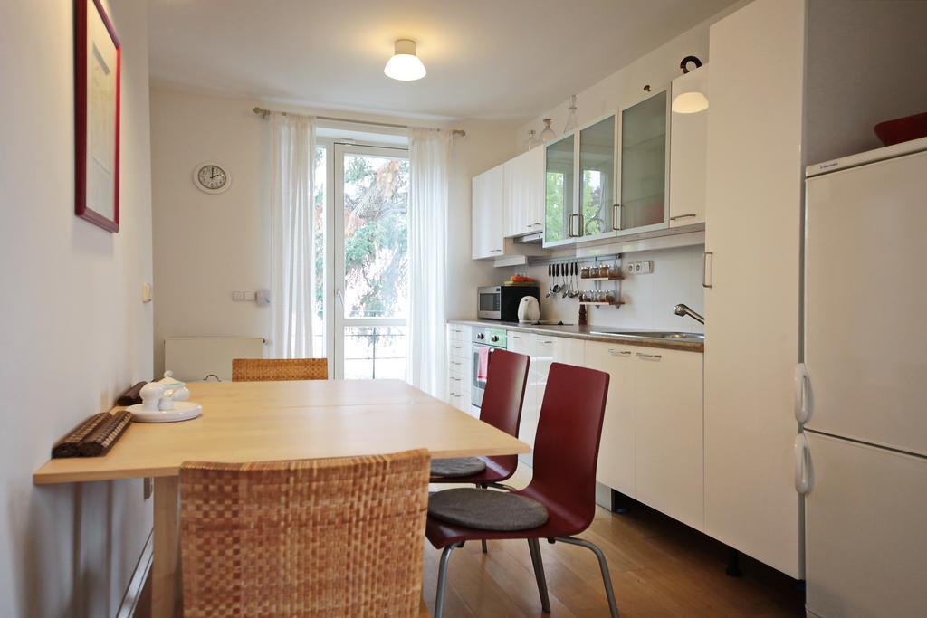 Apartment Kosatcova Prague Exterior photo